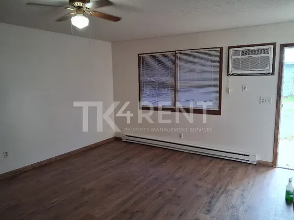 418 E Wood St #11, Shreve, OH 44676