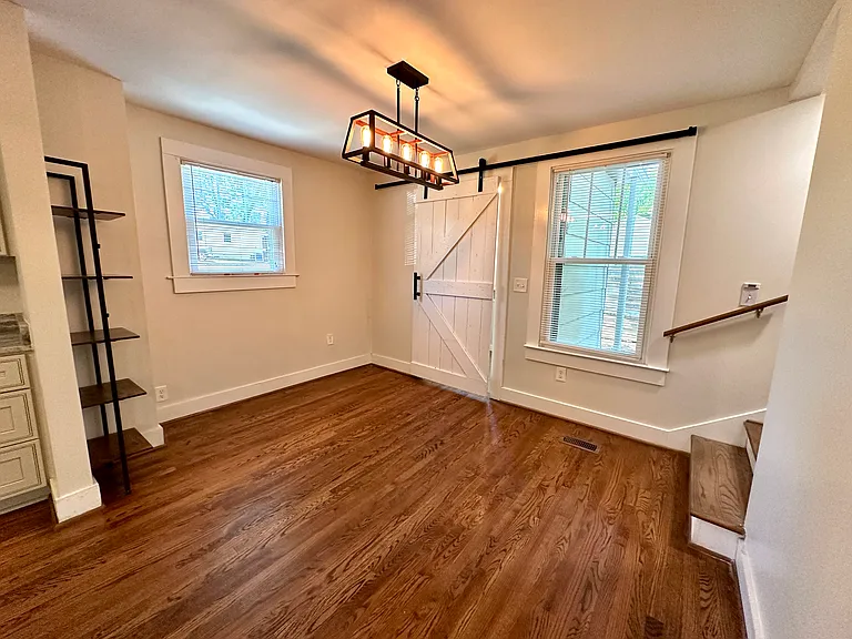 111 Alice St — Photo 12