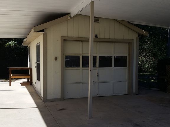 garage (detached)