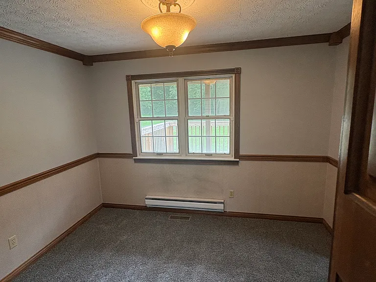 extra room off dining/kitchen