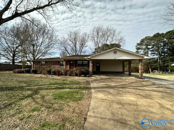 99 Greer Ln, Albertville, AL 35951