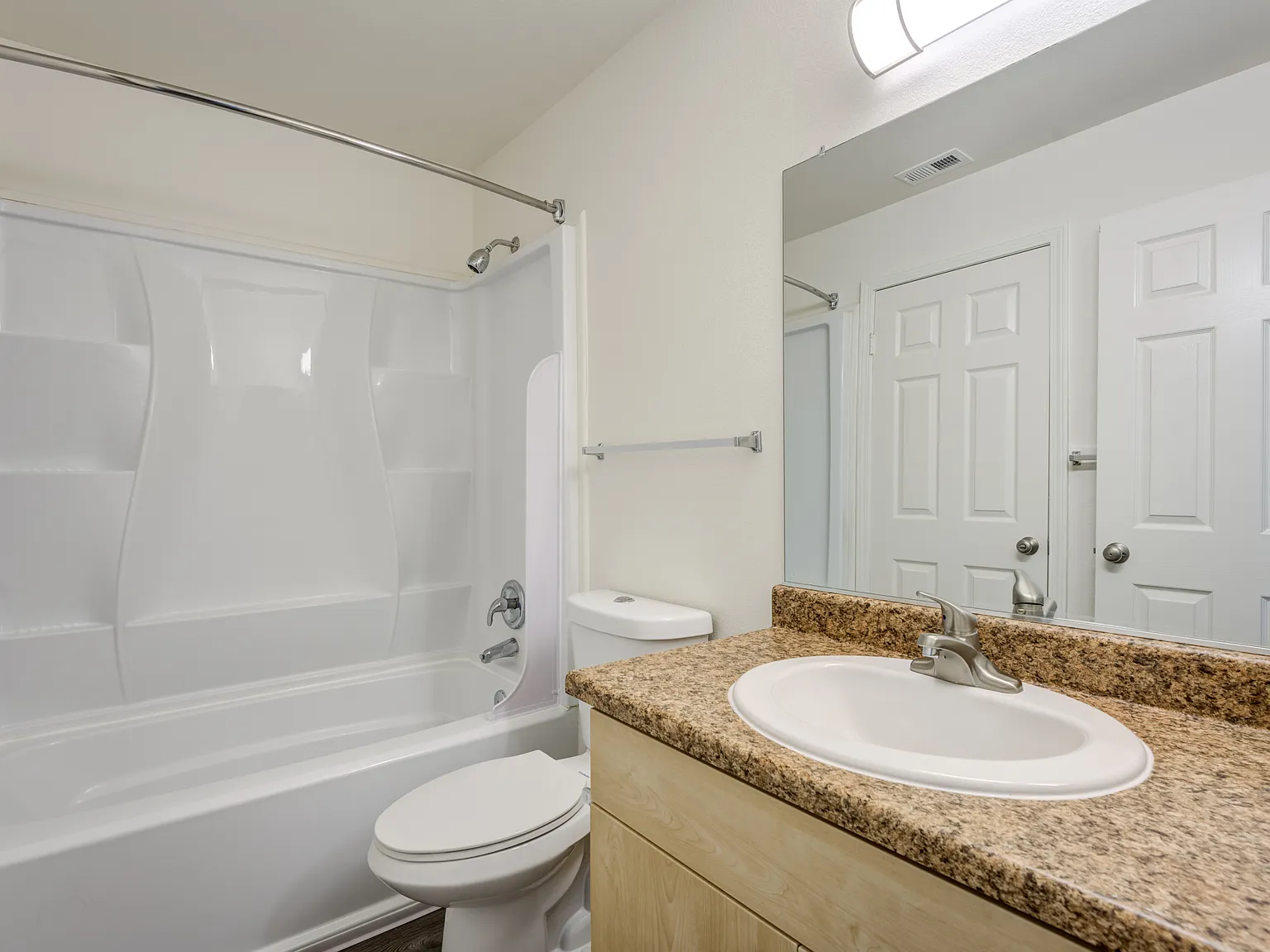 Eucalyptus Ridge - Military Housing — Photo 1