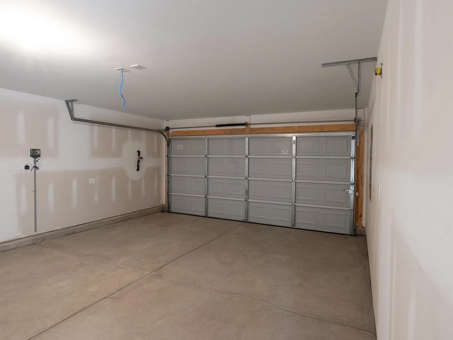 4 bed, 2152 sqft, $2,350 — Photo 4