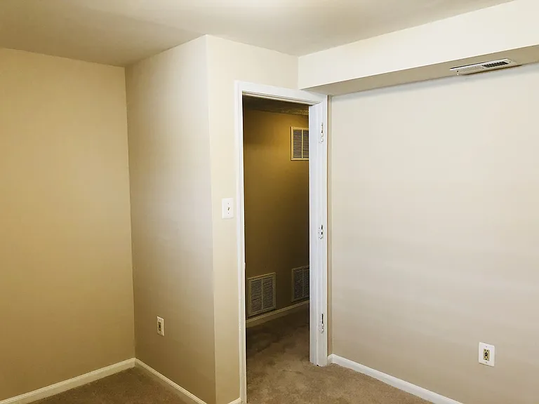 11 Catherine Ln — Photo 23