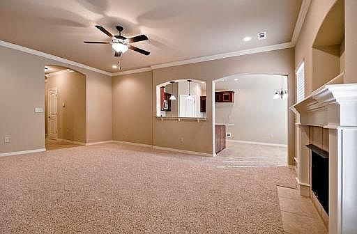 4th image of 2682 Villa Blvd