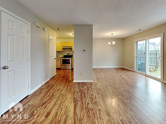4th image of 1217 Freemont Ln