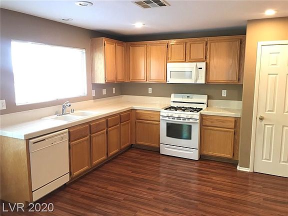 2nd image of 4261 Fleet Dancer St