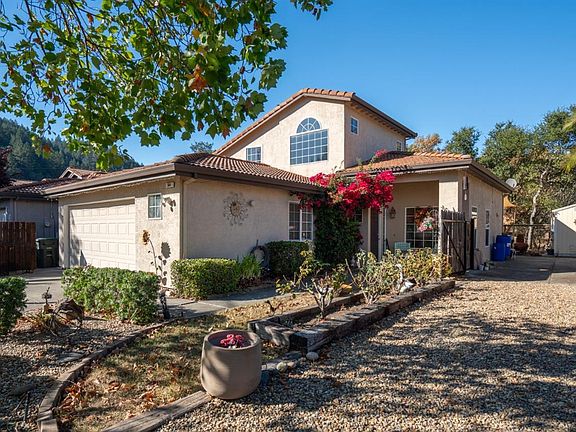 2nd image of 544 Venezia Way