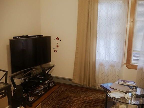 2nd image of 10 Westcott St APT 3