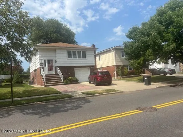 378 Clarke Ave, Staten Island, NY 10306