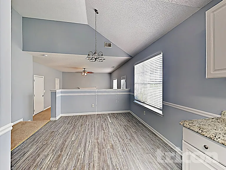 216 Ernestine Way — Photo 7