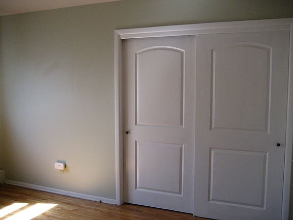 2nd image of 106 Chamberlain Ct