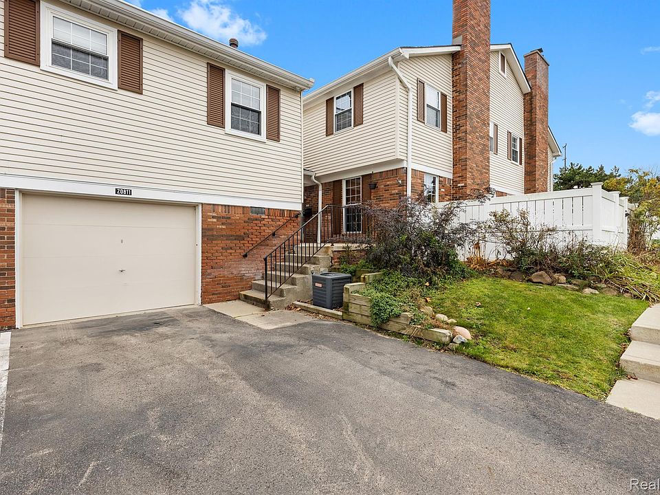 1st image of 20811 W Glen Haven Cir