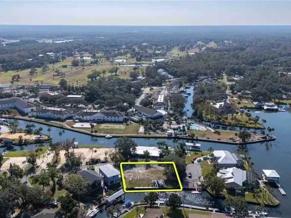 1924 SE 3rd Ct, Crystal River, FL 34429