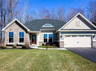 72 Willow Bridge Trl, Penfield, NY 14526