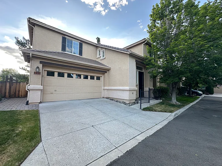 6227 Ingleston Dr — Photo 2