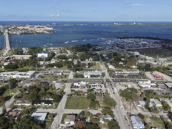 416 Avenue D, Fort Pierce, FL 34950