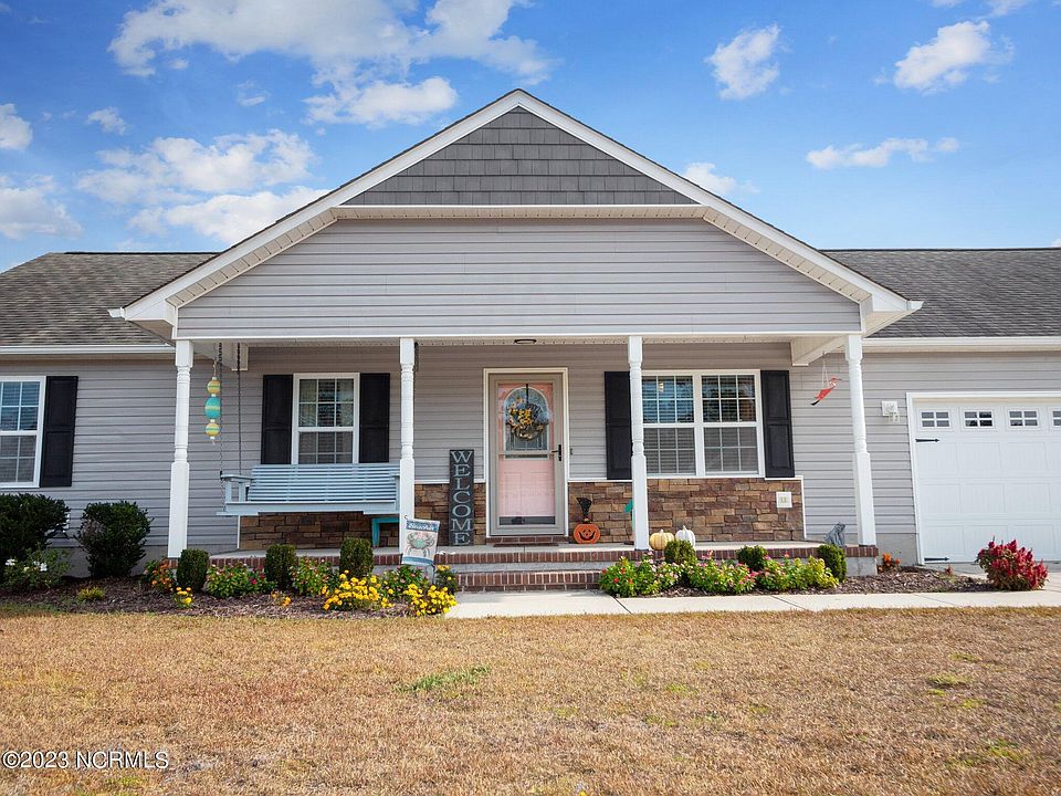 137 Rosemary Avenue, Hubert, NC 28539 | Zillow