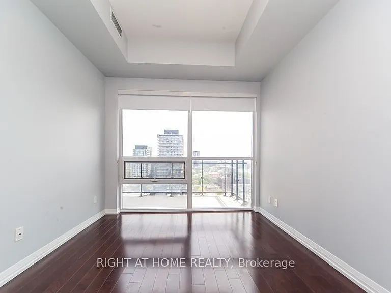 460 Adelaide St E #1123 — Photo 12