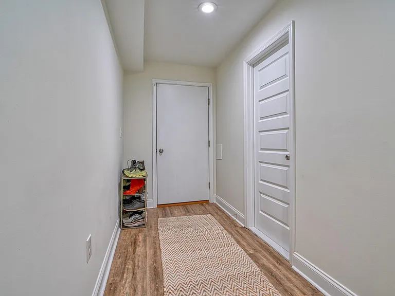 300 S Clinton St — Photo 24