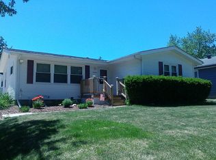 1202 W 9th St, Cedar Falls, IA 50613