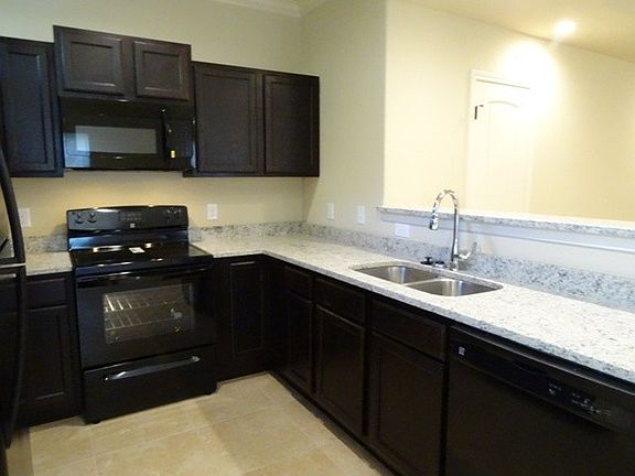 3rd image of 6606 Mia Way #102
