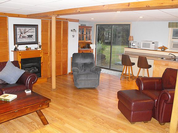 2nd image of 60 Bedford Dr