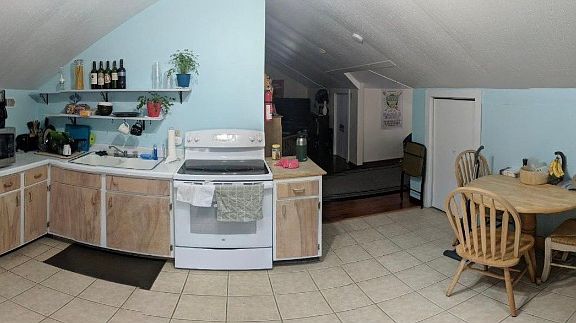 5th image of 504 W Murray St