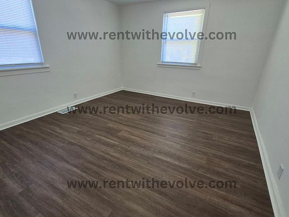 4th image of 3425 S Dayton Ave