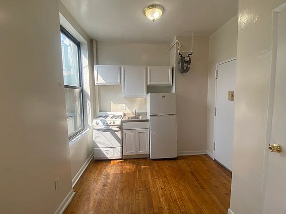 2nd image of 404 W 56th St APT 20