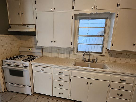 4th image of 717 Westway & 1314 Alice St #717