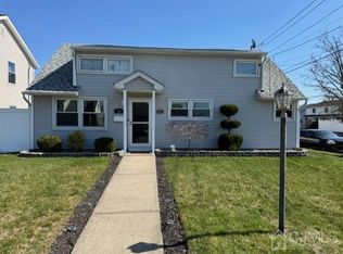 98 Daniel St, Carteret, NJ