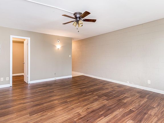 2nd image of 861 E High St APT 208