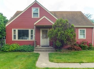 2818 Rhodes Ave, Northlake, IL 60164