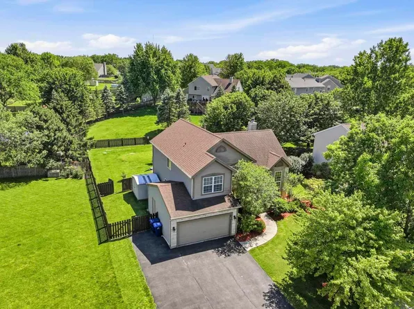 271 Northwind Dr, Lake Villa, IL 60046