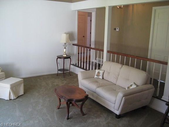 4th image of 11755 Stonegate Dr