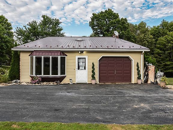 4th image of 346 Dogwood Cir