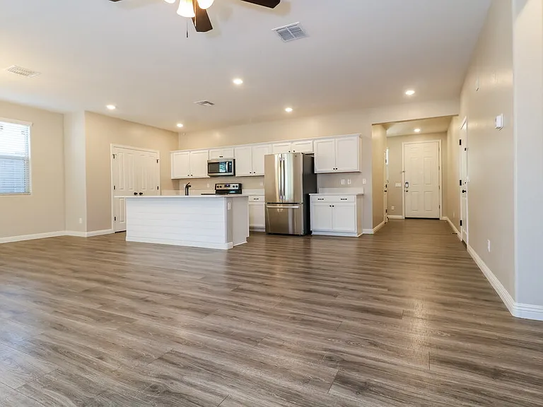 16574 W Sierra St — Photo 3