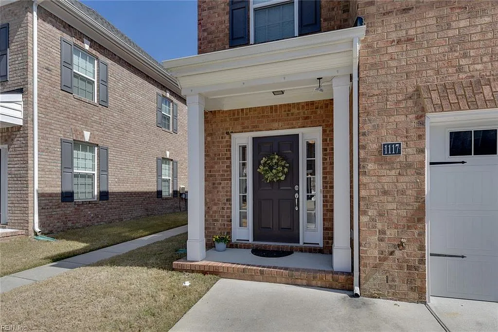Building Photo - 1117 Chatham Ln
