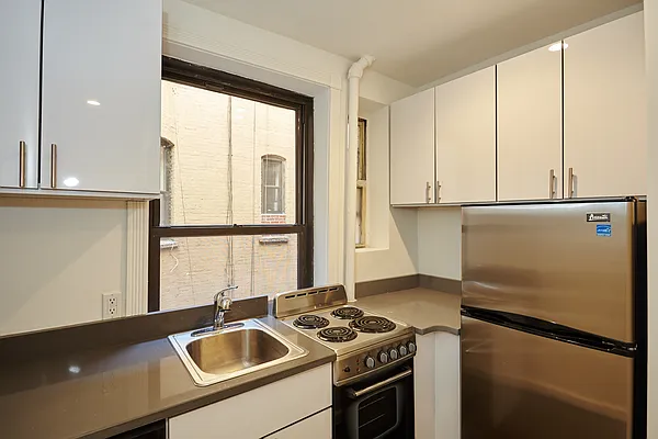 Rented by Gatsby Enterprises, LLC | media 11