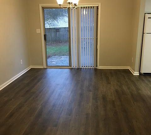 3rd image of 210 Parkmont Ct
