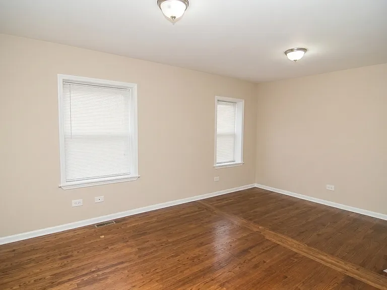 2065 W Jarvis Ave #3E — Photo 9