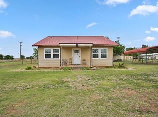 618 W 1st St, Crosbyton, TX 79322