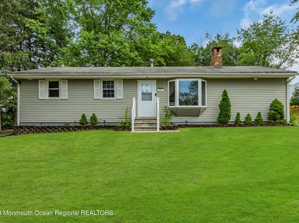 47 Redwood Place, Jackson, NJ 08527