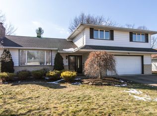 2004 Edenhall Dr, Lyndhurst, OH