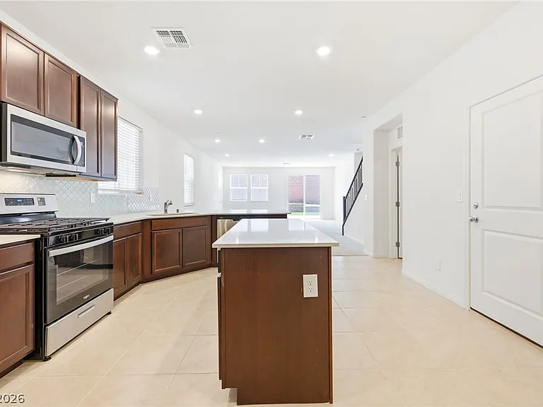 3765 Osiris Ave — Photo 4