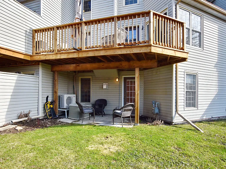 150 Victoria St S #103 — Photo 23