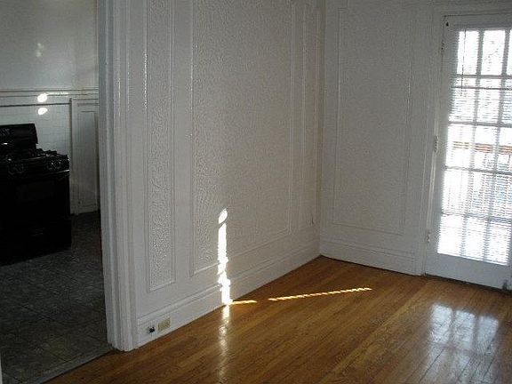 2nd image of 5502 Delmar Blvd APT 1W