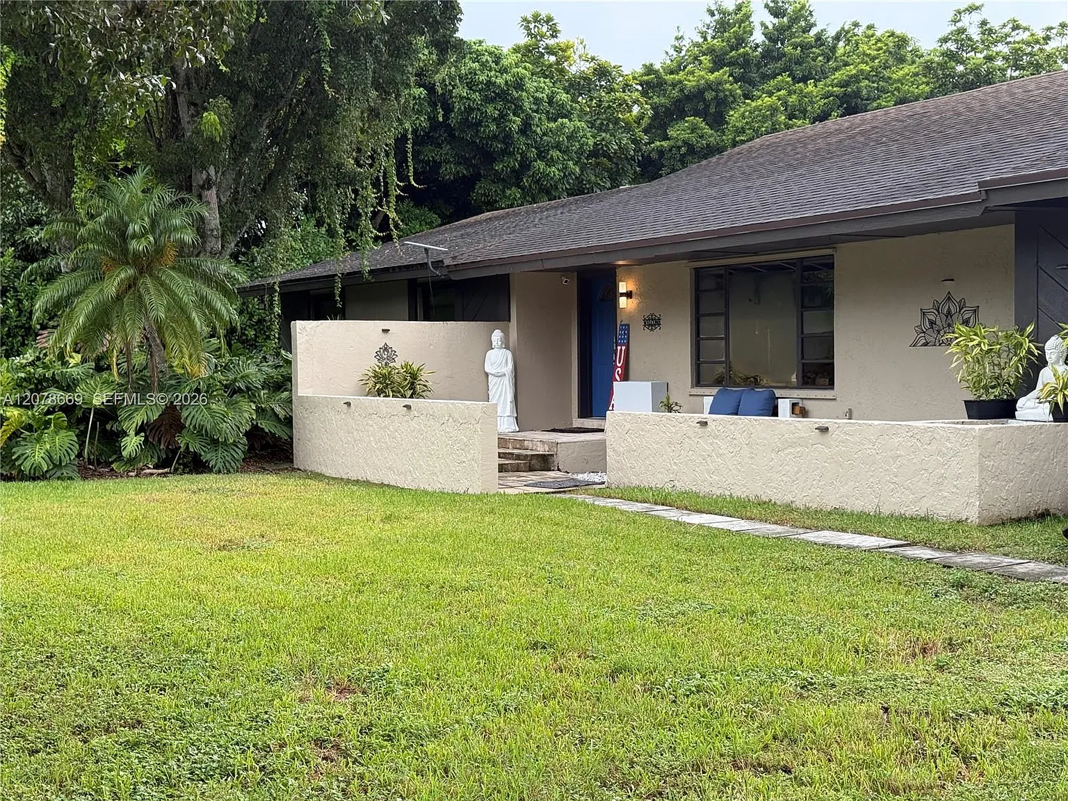 5 bed, 3.0 bath, 3312 sqft, $6,500 — Photo 1