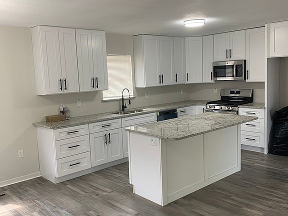 Kitchen at 409 S Hannaford St